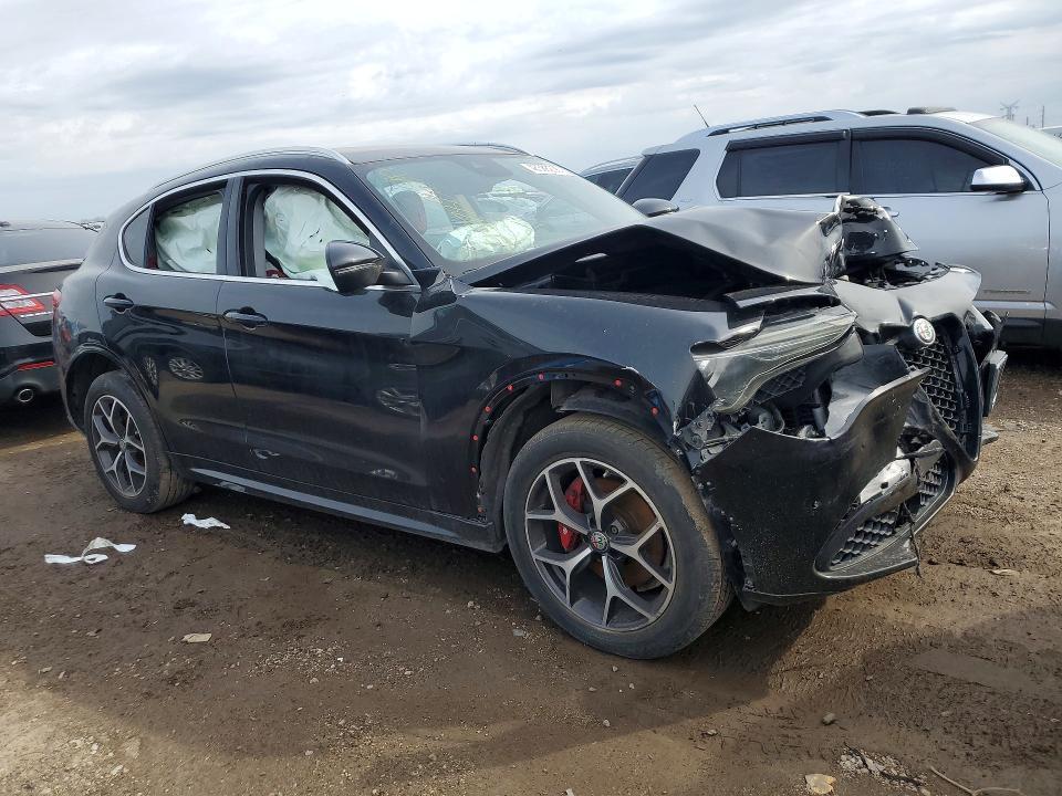 2020 Alfa Romeo Stelvio ti
