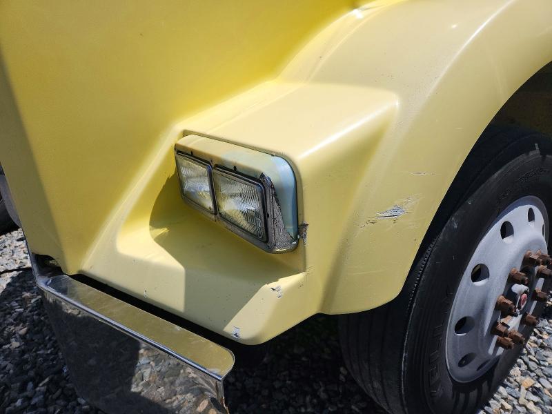 1999 Kenworth Constructi-Semi Truck