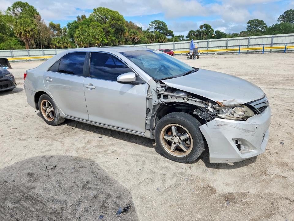 2012 Toyota Camry le