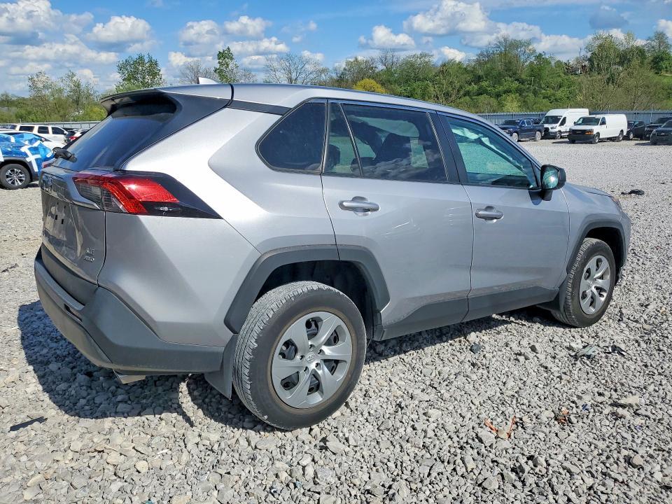 2022 Toyota Rav4 le