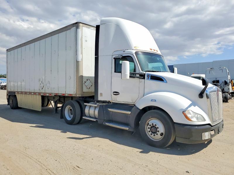 2017 Kenworth T680 Semi Truck