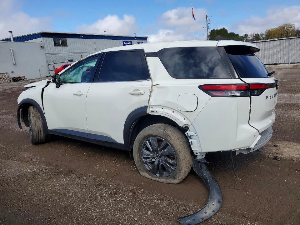 2024 Nissan Pathfinder s