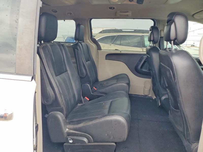 2015 Chrysler Town & Country Touring l