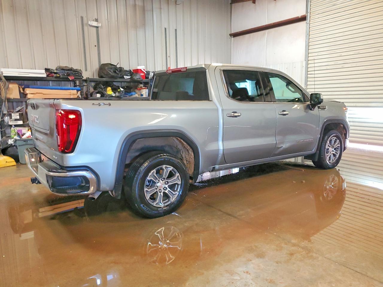 2025 GMC Sierra K1500 SLT