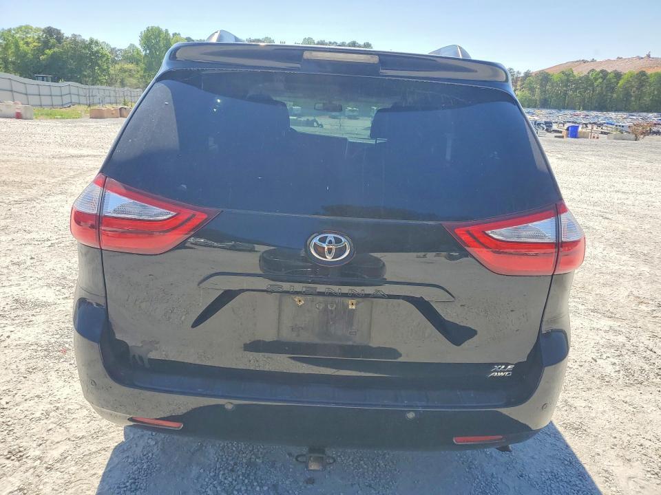 2015 Toyota Sienna xle 7-passenger