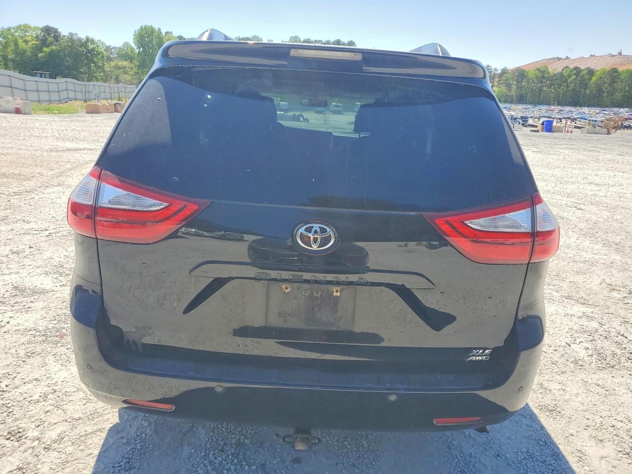 2015 Toyota Sienna xle 7-passenger