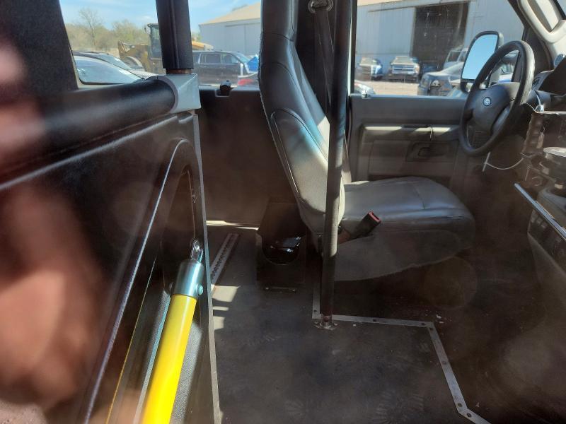 2013 Ford Econo E350