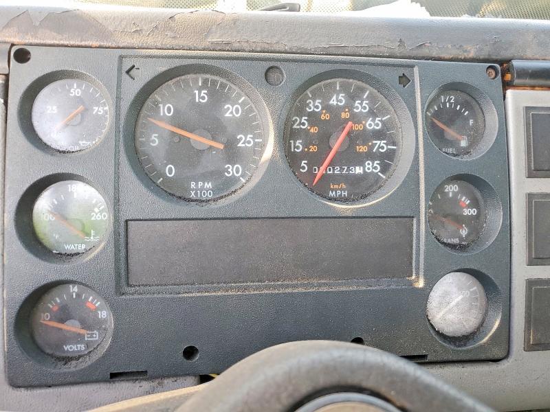 1997 Freightliner Medium Conventional FL106