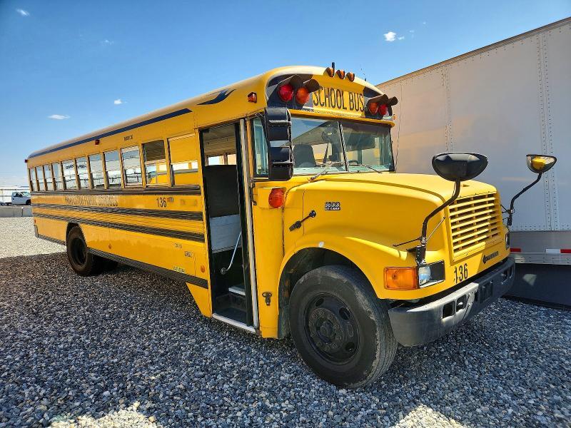 2003 International 3800-school bus