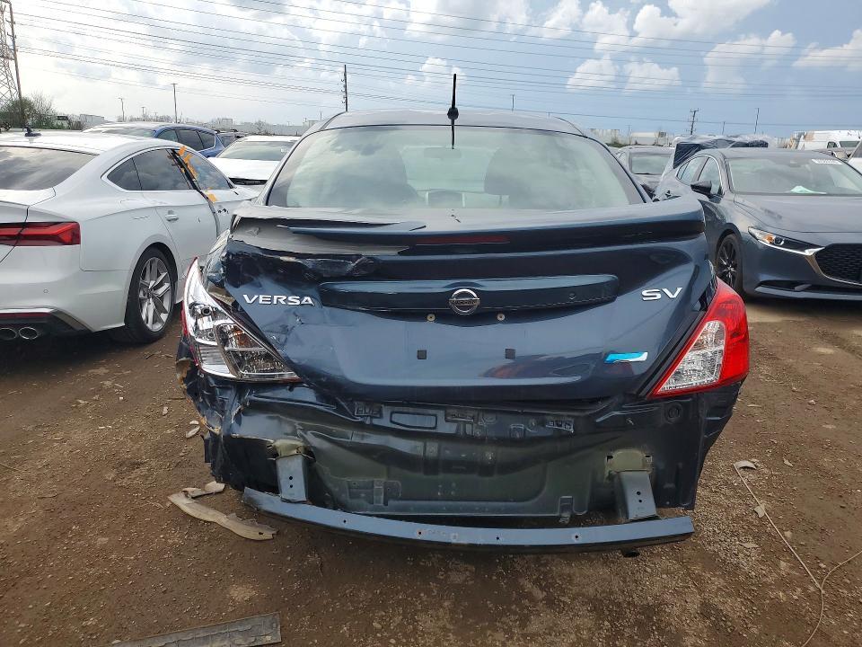 2015 Nissan Versa 1.6 sv