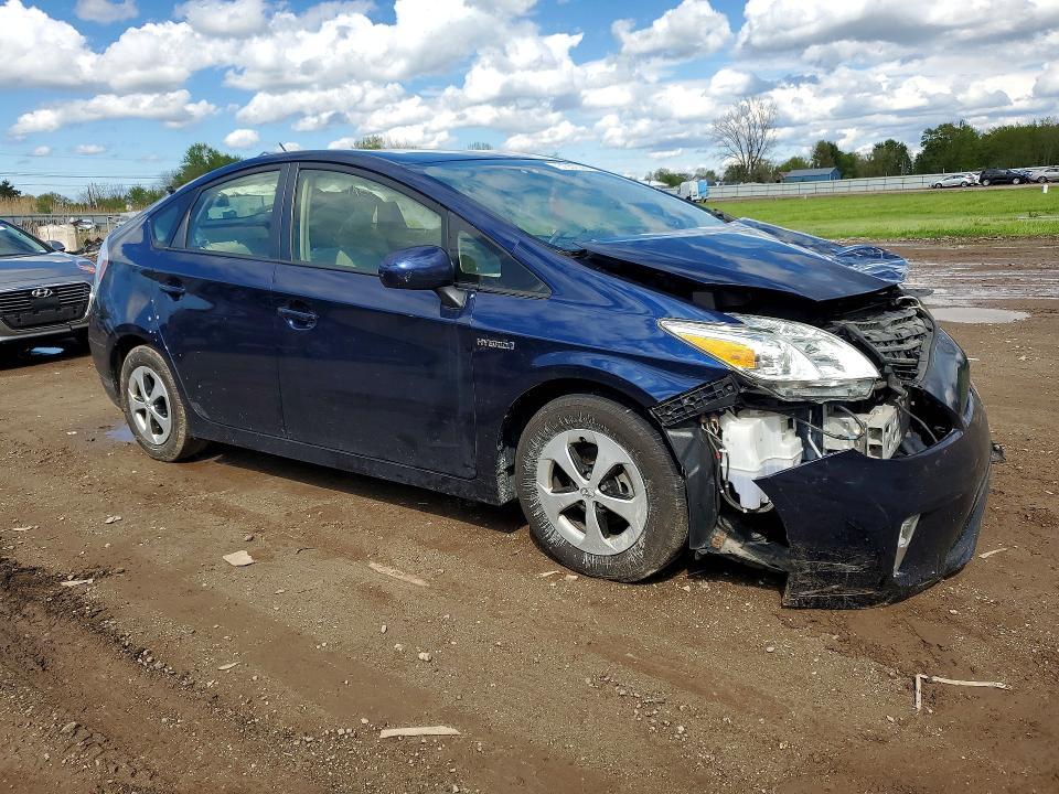2015 Toyota Prius two