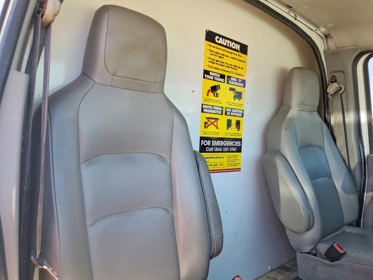 2012 Ford E350 BOX Truck