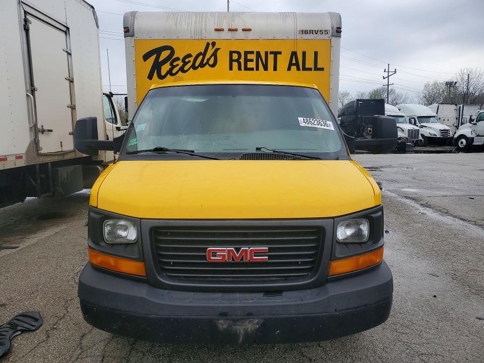 2012 GMC Savana box Truck