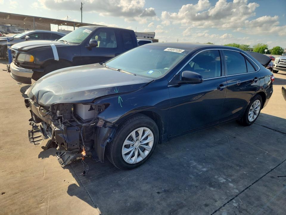 2016 Toyota Camry le