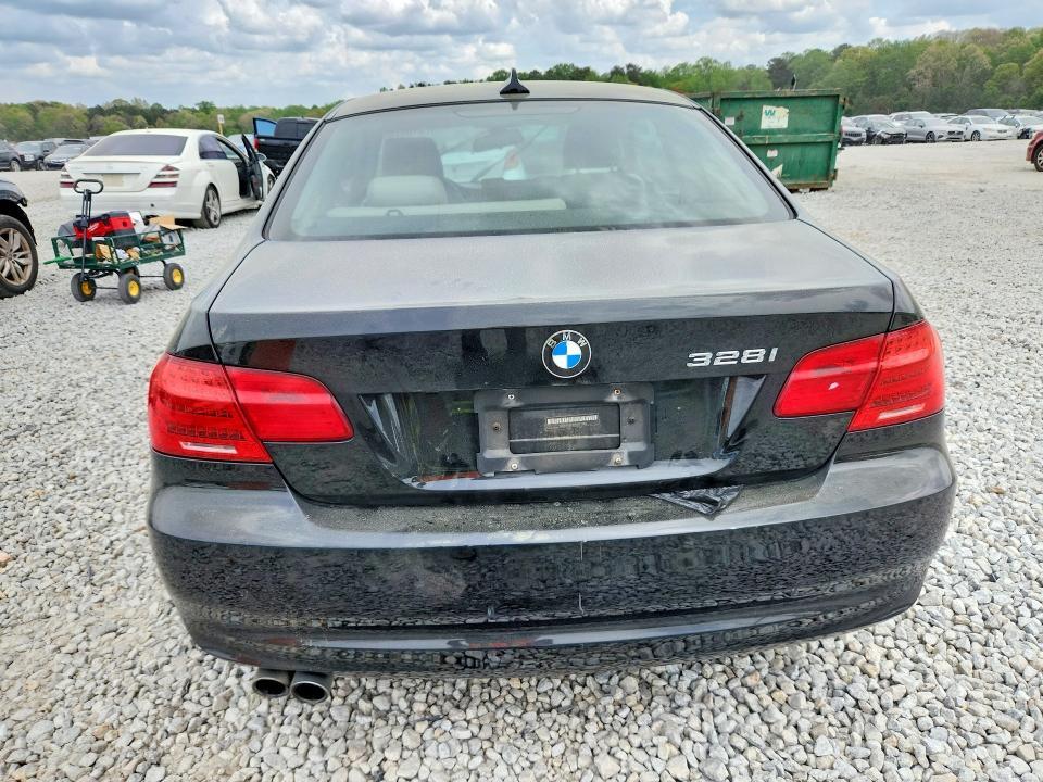 2011 BMW 328 i
