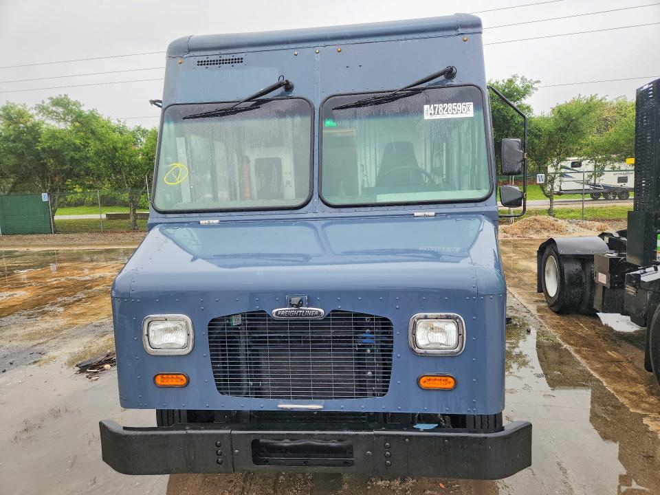 2020 Freightliner MT45G Delivery Truck