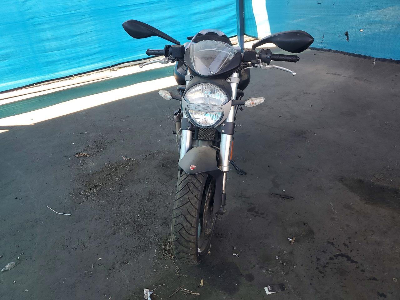 2011 Ducati Monster 696