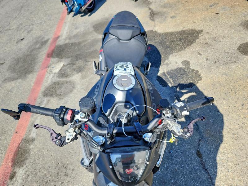 2022 Ducati Monster