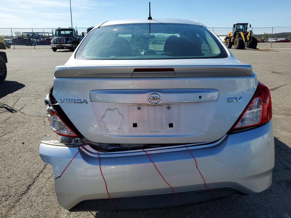 2016 Nissan Versa 1.6 sv