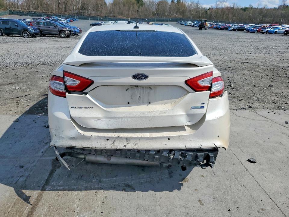 2016 Ford Fusion se