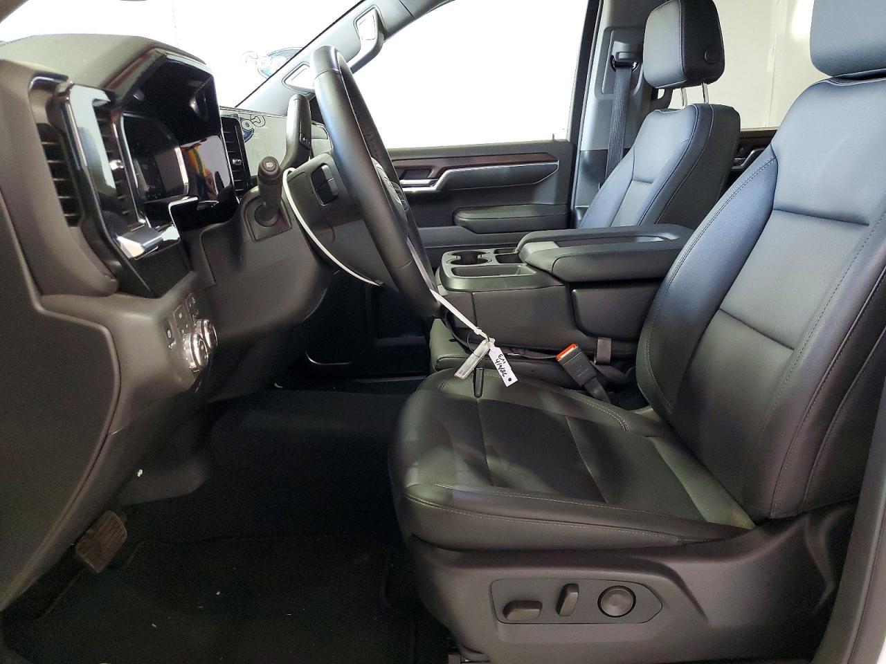 2026 GMC Sierra K1500 SLT