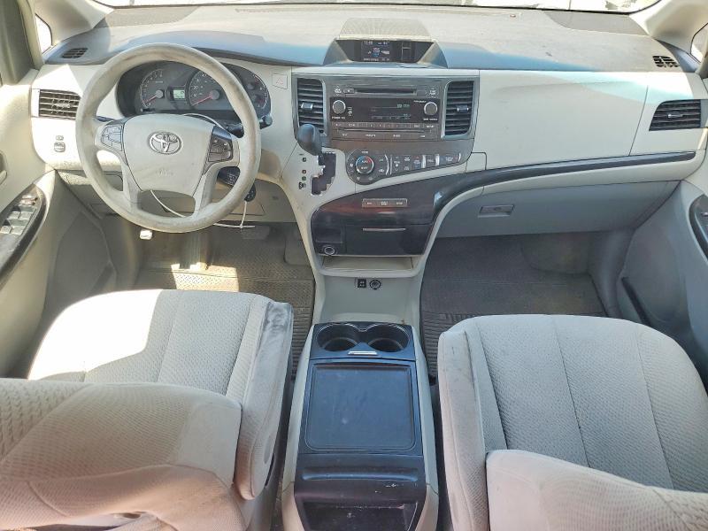 2013 Toyota Sienna le