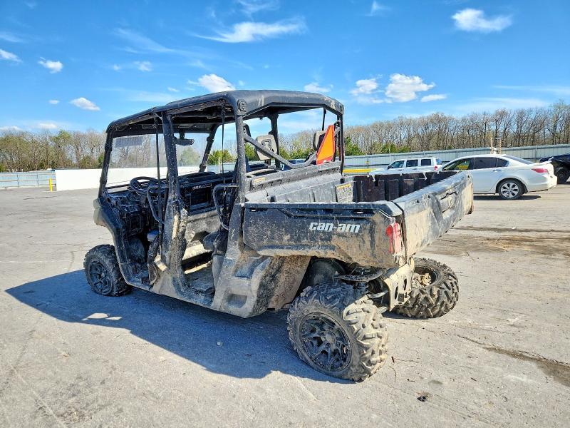 2019 Can-Am Defender max HD8