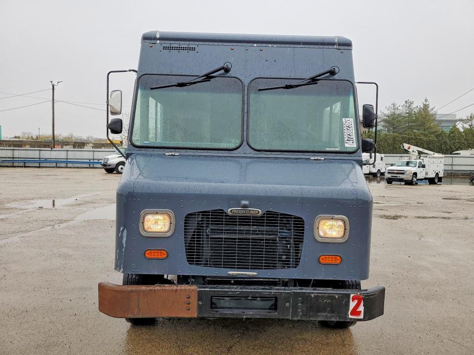 2020 Freightliner MT45G Chassis Delivery Truck