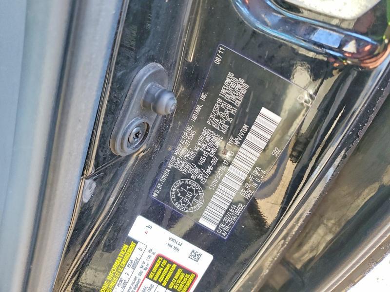 2011 Toyota Sienna-v6