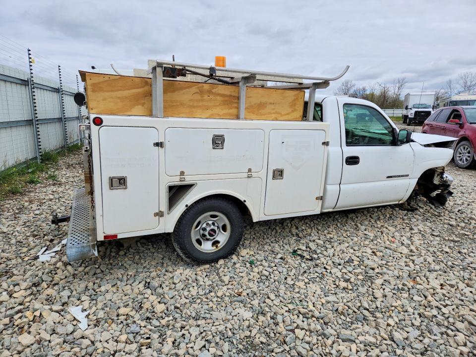 2005 GMC Sierra Utility / Service Truck