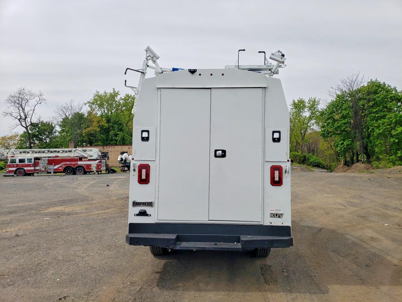 2024 Chev Express G3500