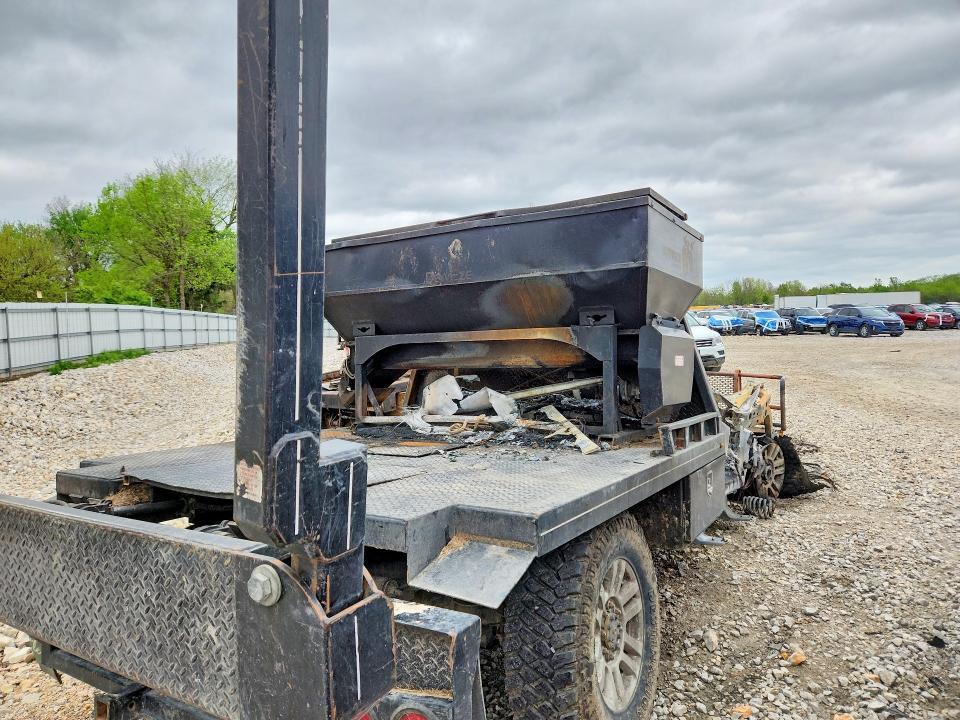 2017 Ford F350 Super Duty Flatbed Truck