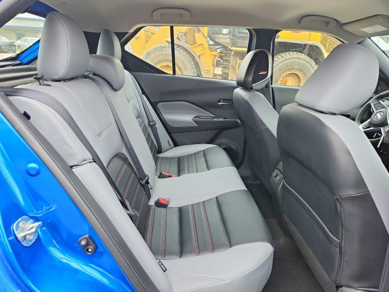 2023 Nissan Kicks sr