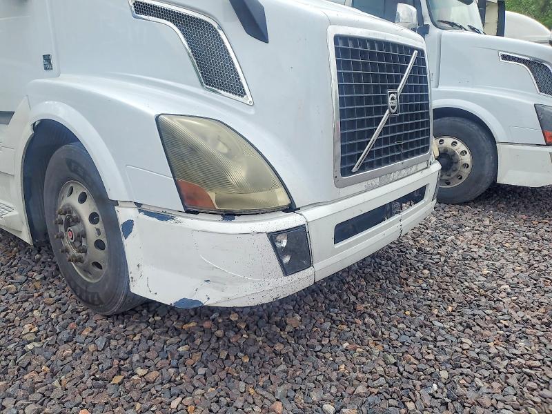 2016 Volvo VNL Semi Truck