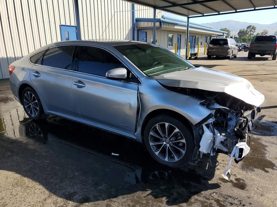 2016 Toyota Avalon Hybrid xle Premium