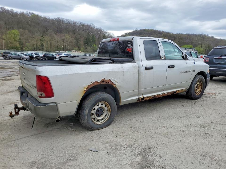 2011 Dodge RAM 1500 Crew Cab (4