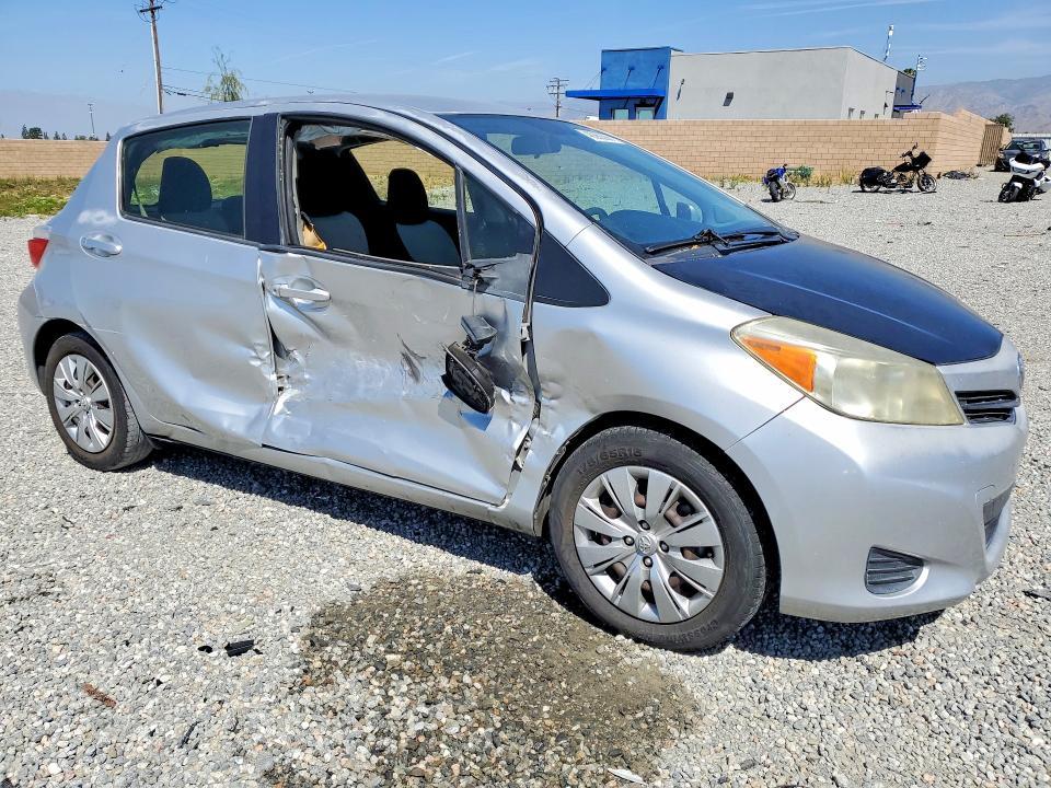 2012 Toyota Yaris 5-door le