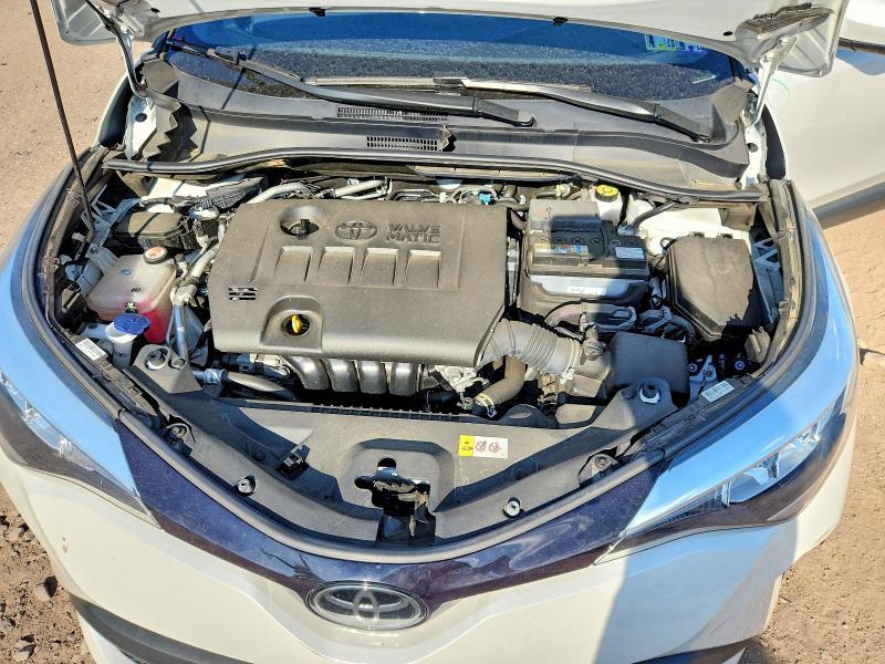 2022 Toyota C-hr xle