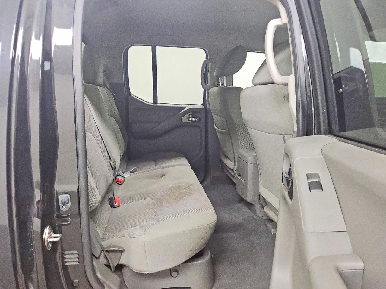 2020 Nissan Frontier SV