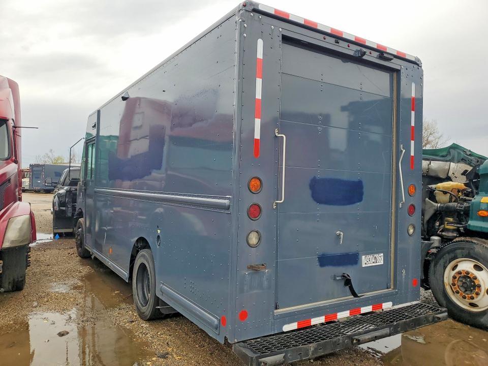 2020 Freightliner MT45G Chassis Delivery Truck