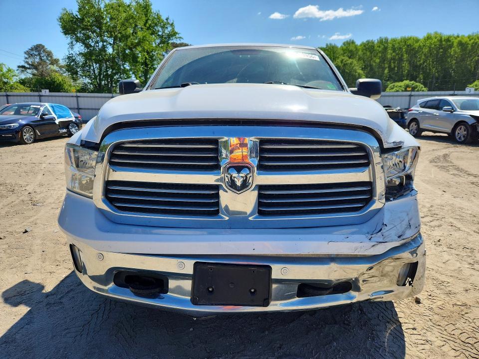 2015 Dodge RAM 1500 SLT