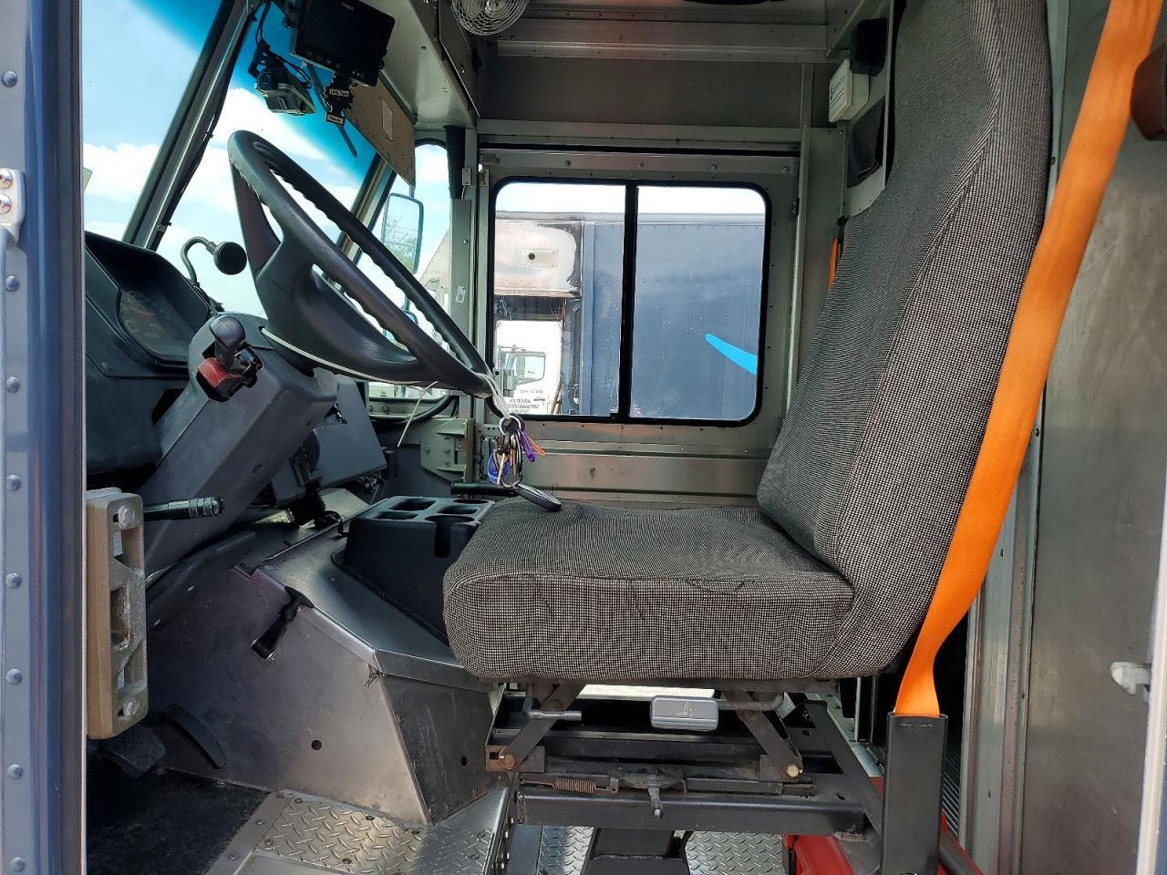 2020 Freightliner Chassis M Line WALK-IN Van