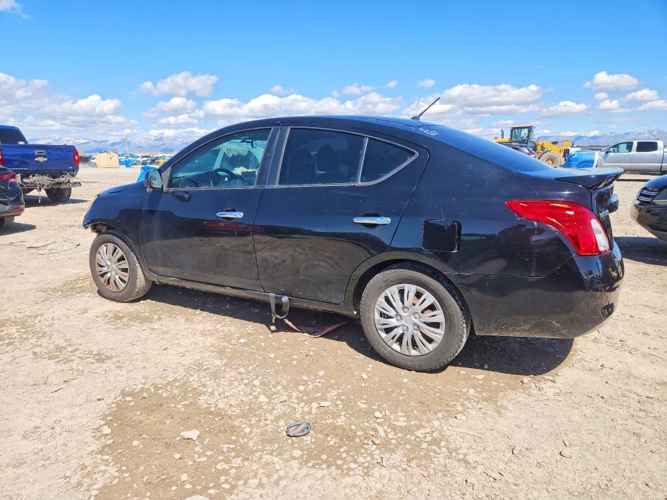 2013 Nissan Versa 1.6 s