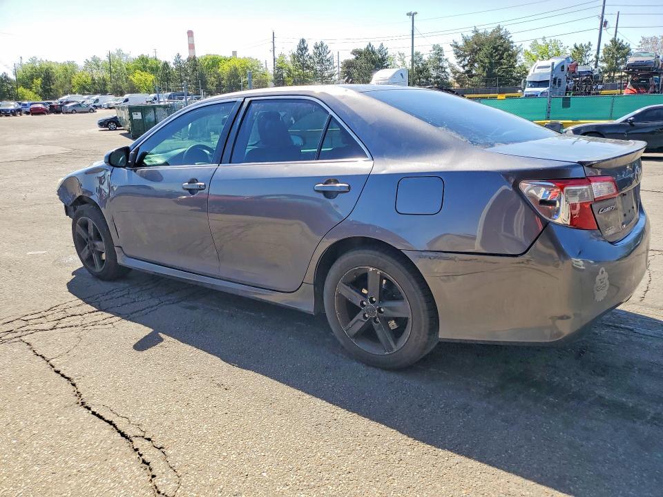 2014 Toyota Camry se