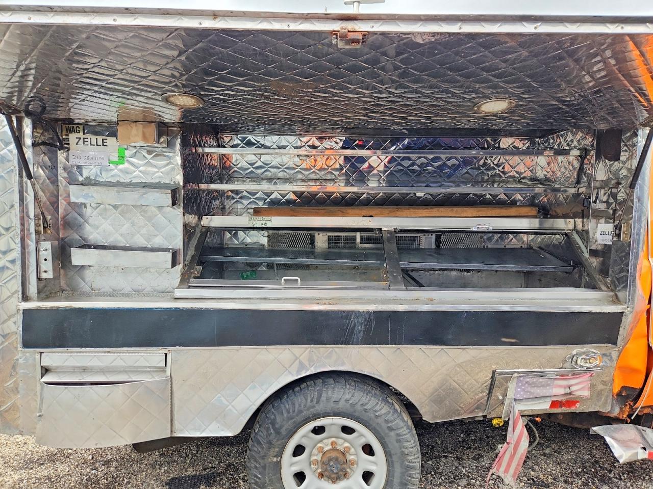 2011 GMC Sierra C2500 BOX Truck