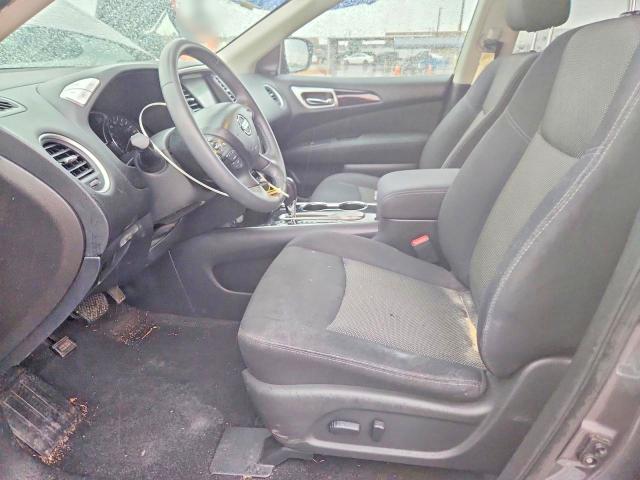 2017 Nissan Pathfinder sv