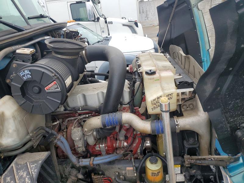 2015 Mack CXU613 Semi Truck