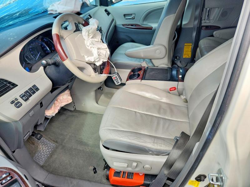2012 Toyota Sienna Limited 7-passenger