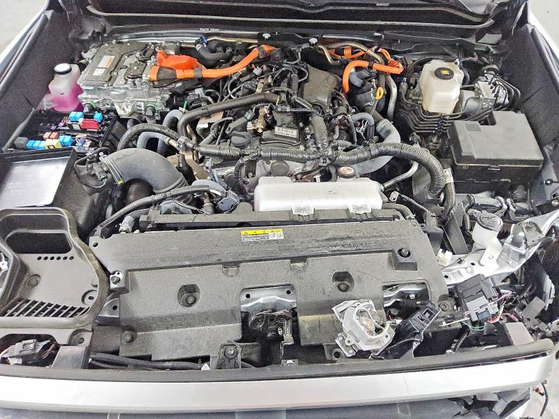 2025 Toyota Tacoma TRD OFF-ROAD HV