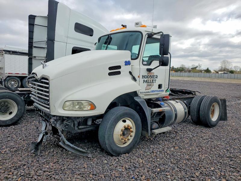 2011 Mack CXU612 Semi Truck